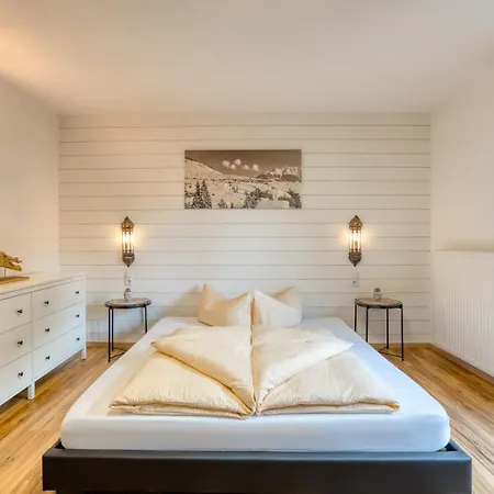 Apartment Sweet Tosens