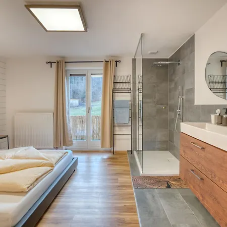 Apartment Sweet Tosens